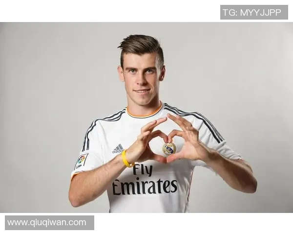 巅峰时期的足球明星们如何塑造了足球历史与未来的辉煌篇章 巅峰时期的足球明星们如何塑造了足球历史与未来的辉煌篇章