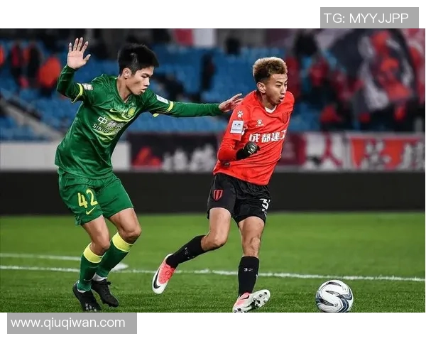 成都篮球队意识争议引发热议球迷对战术与团队配合的不同看法